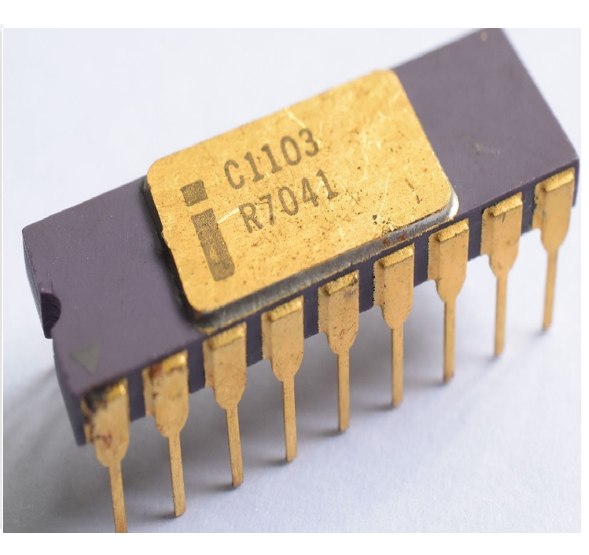 Chip DRAM đầu tiên của Intel năm 1970